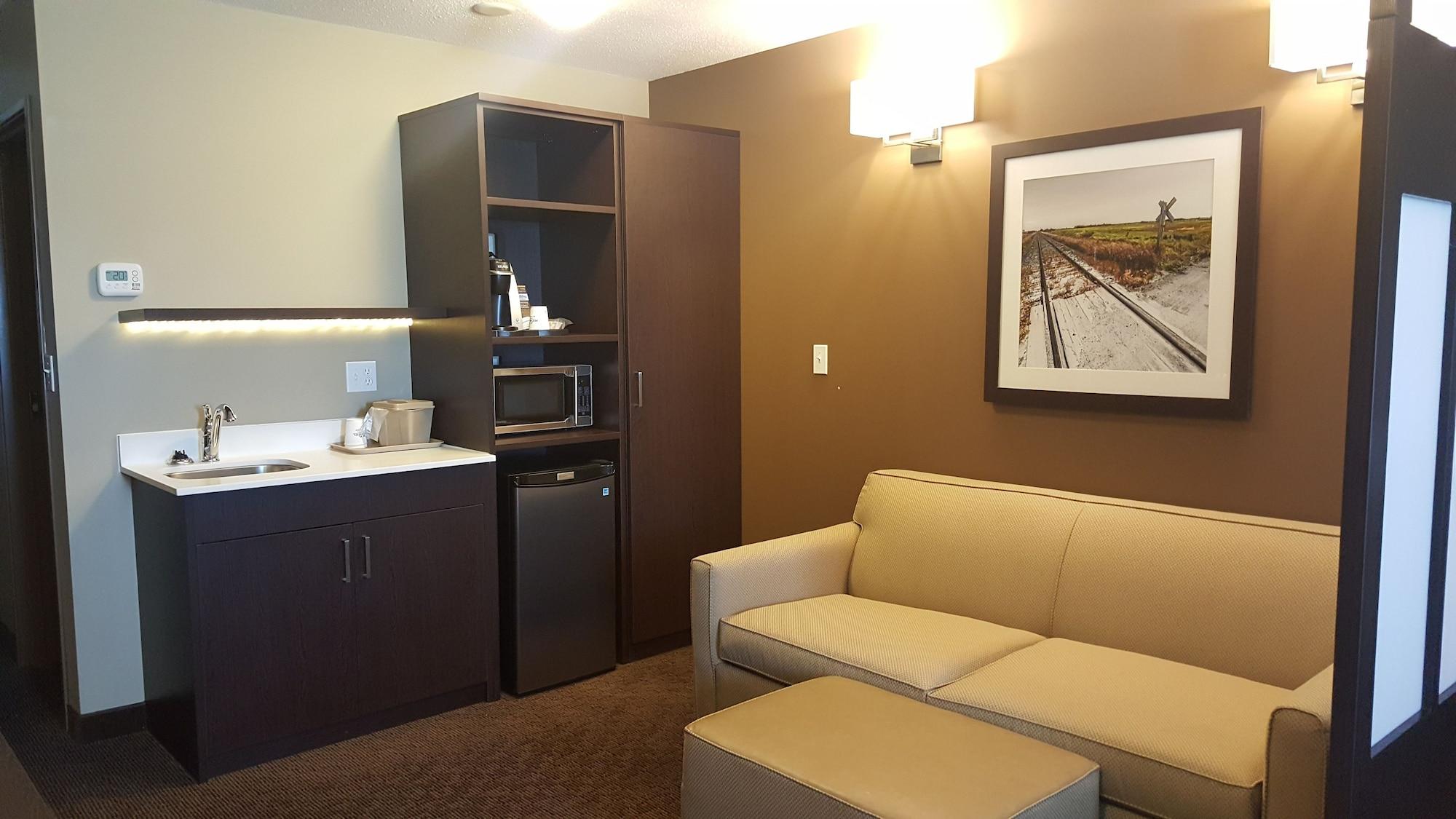 Microtel Inn & Suites By Wyndham Whitecourt Zewnętrze zdjęcie
