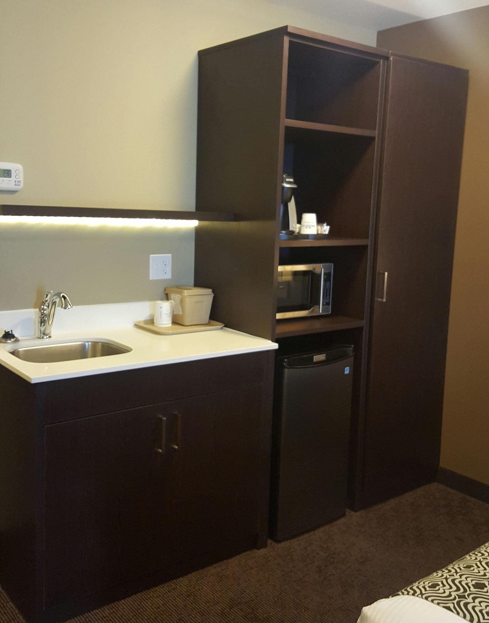 Microtel Inn & Suites By Wyndham Whitecourt Zewnętrze zdjęcie