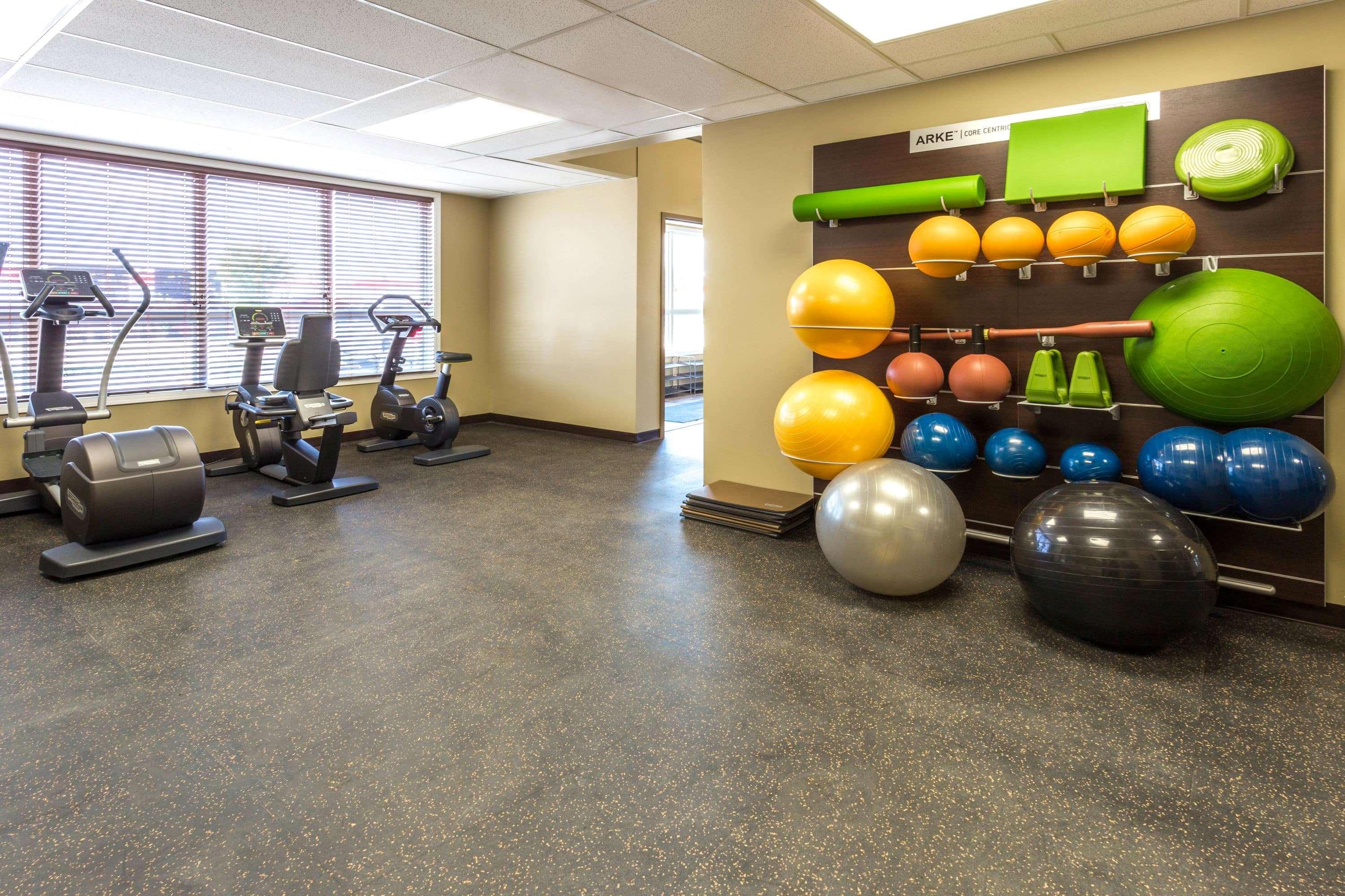 Microtel Inn & Suites By Wyndham Whitecourt Zewnętrze zdjęcie