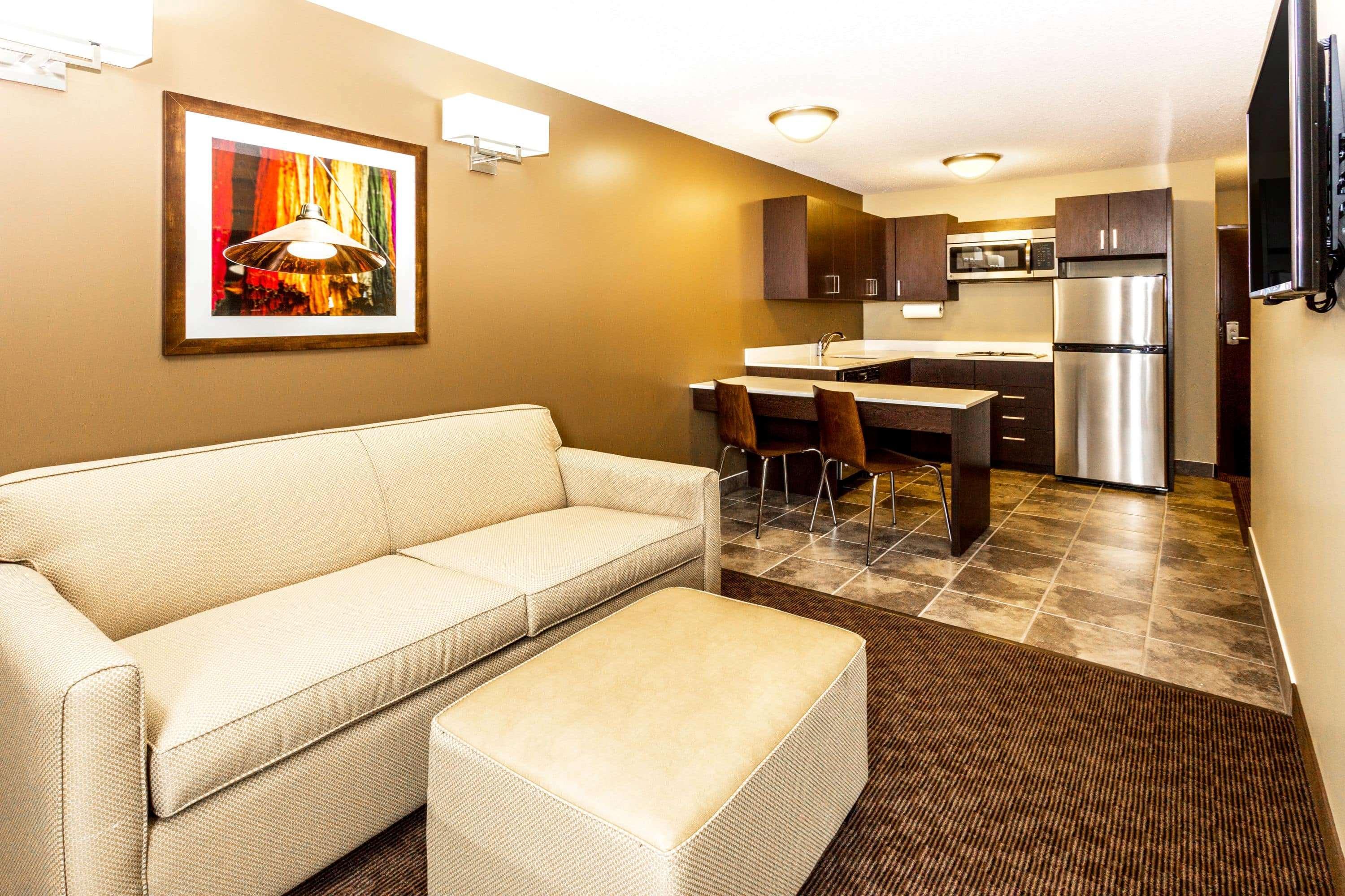 Microtel Inn & Suites By Wyndham Whitecourt Zewnętrze zdjęcie
