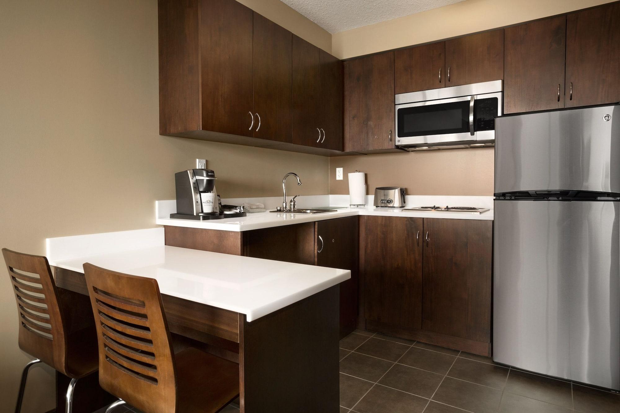 Microtel Inn & Suites By Wyndham Whitecourt Zewnętrze zdjęcie