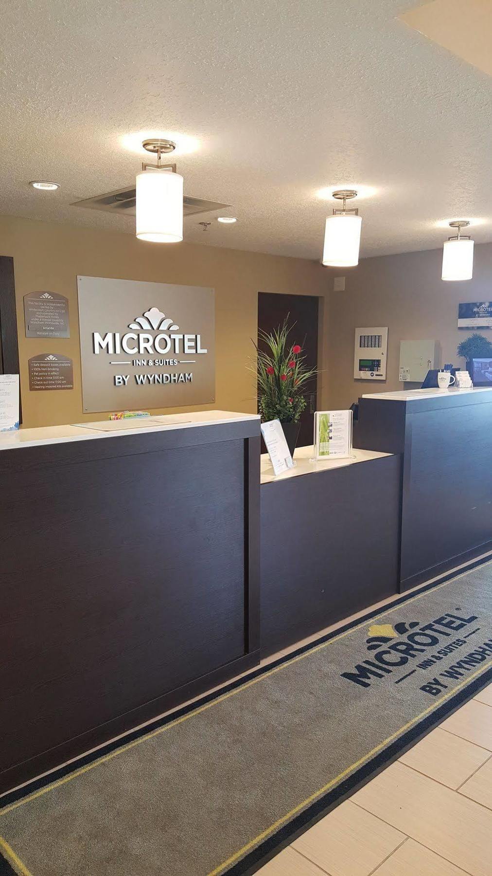 Microtel Inn & Suites By Wyndham Whitecourt Zewnętrze zdjęcie