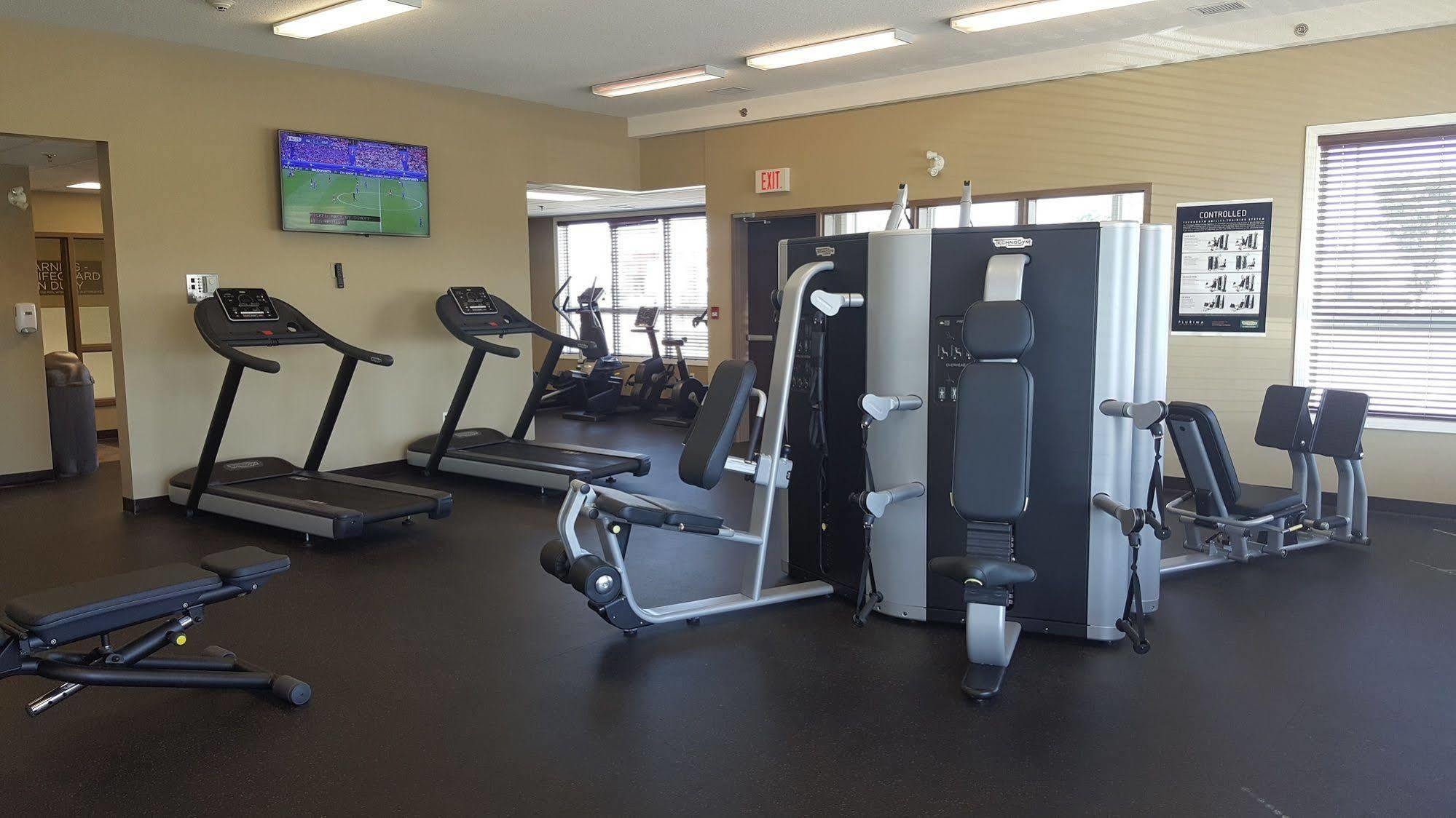 Microtel Inn & Suites By Wyndham Whitecourt Zewnętrze zdjęcie